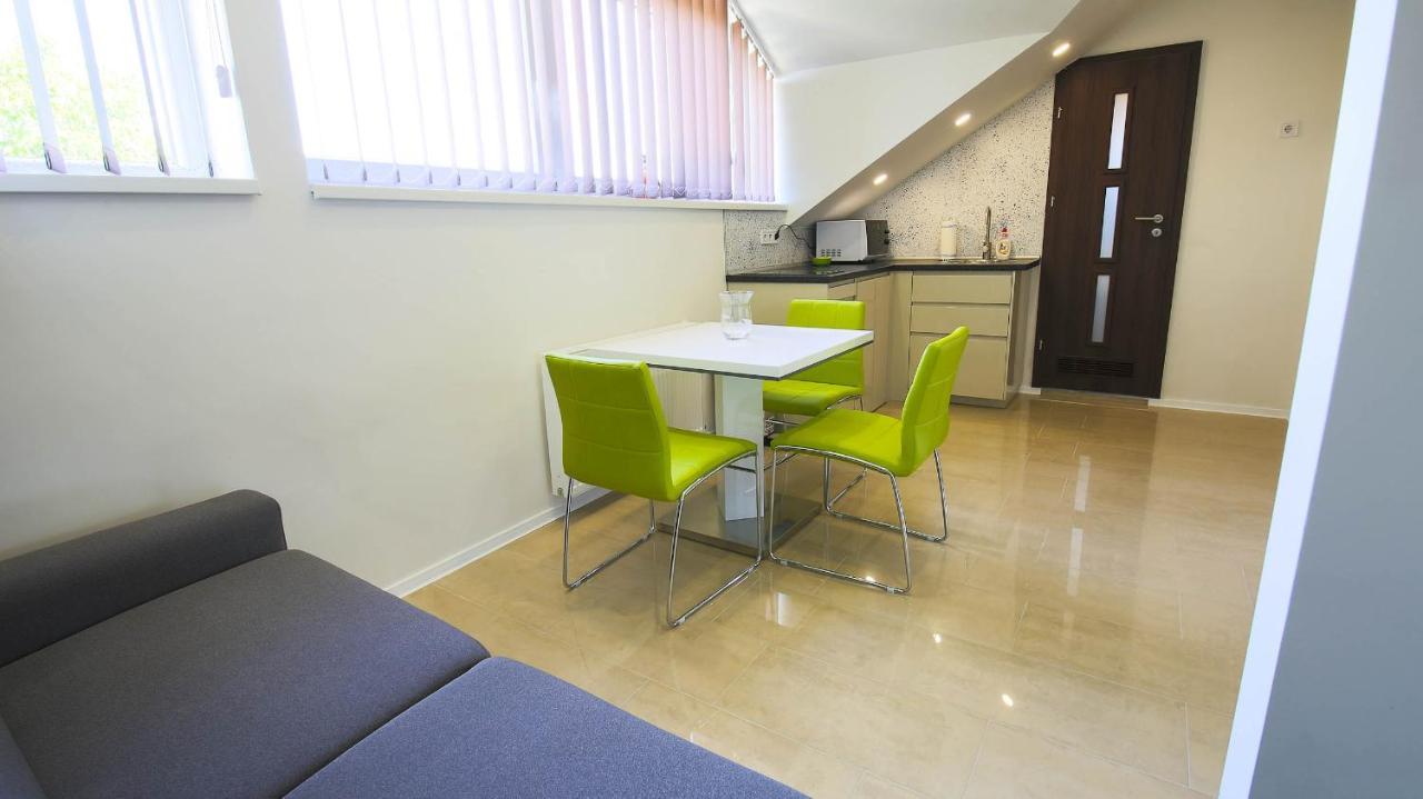 White Apartman Siófok Esterno foto