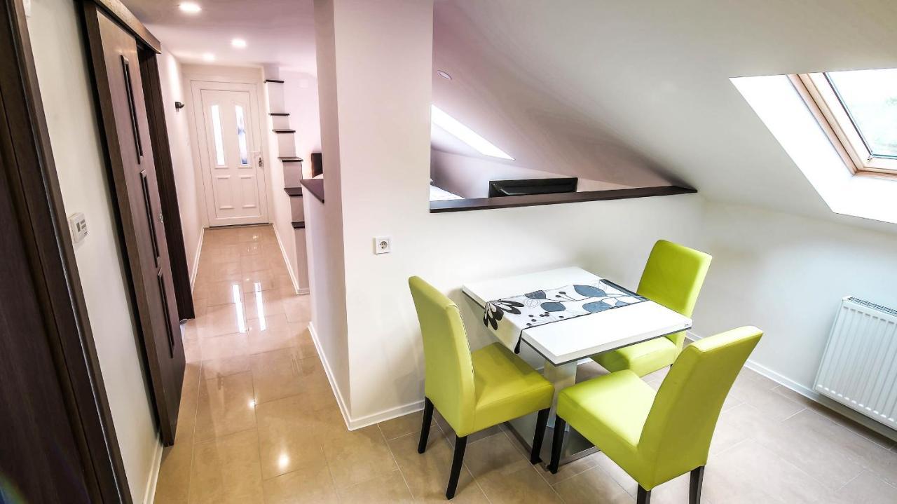 White Apartman Siófok Esterno foto