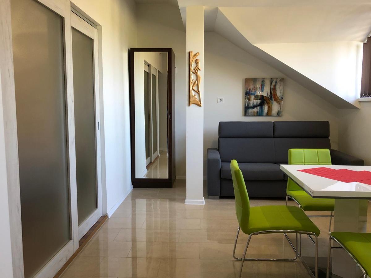 White Apartman Siófok Esterno foto
